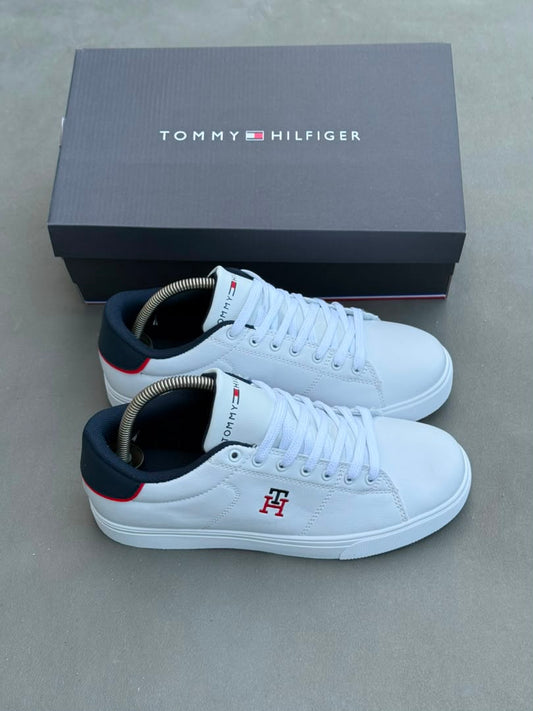TOMMY HILFIGER 3