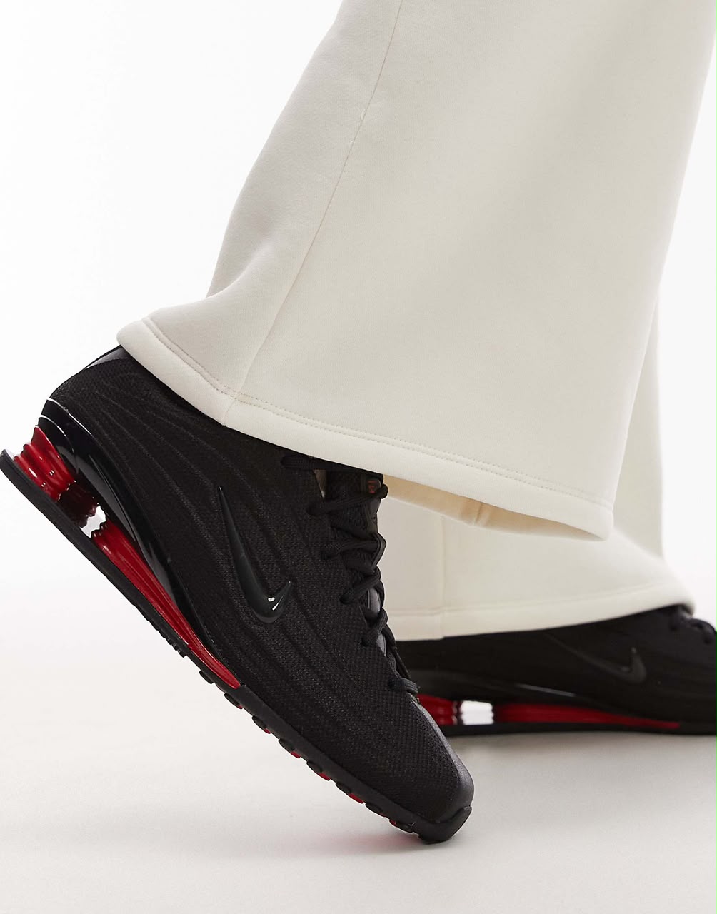 NIKE SHOX Z