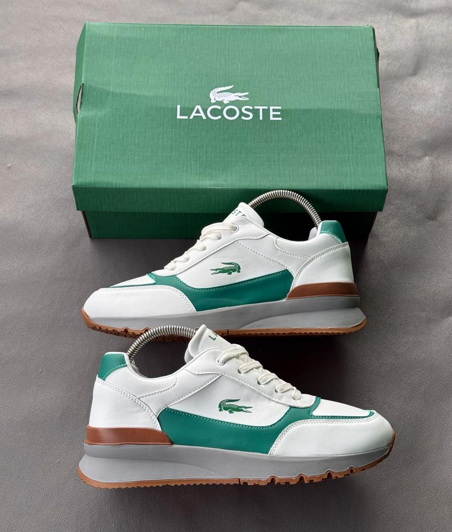 UNE LACOSTE