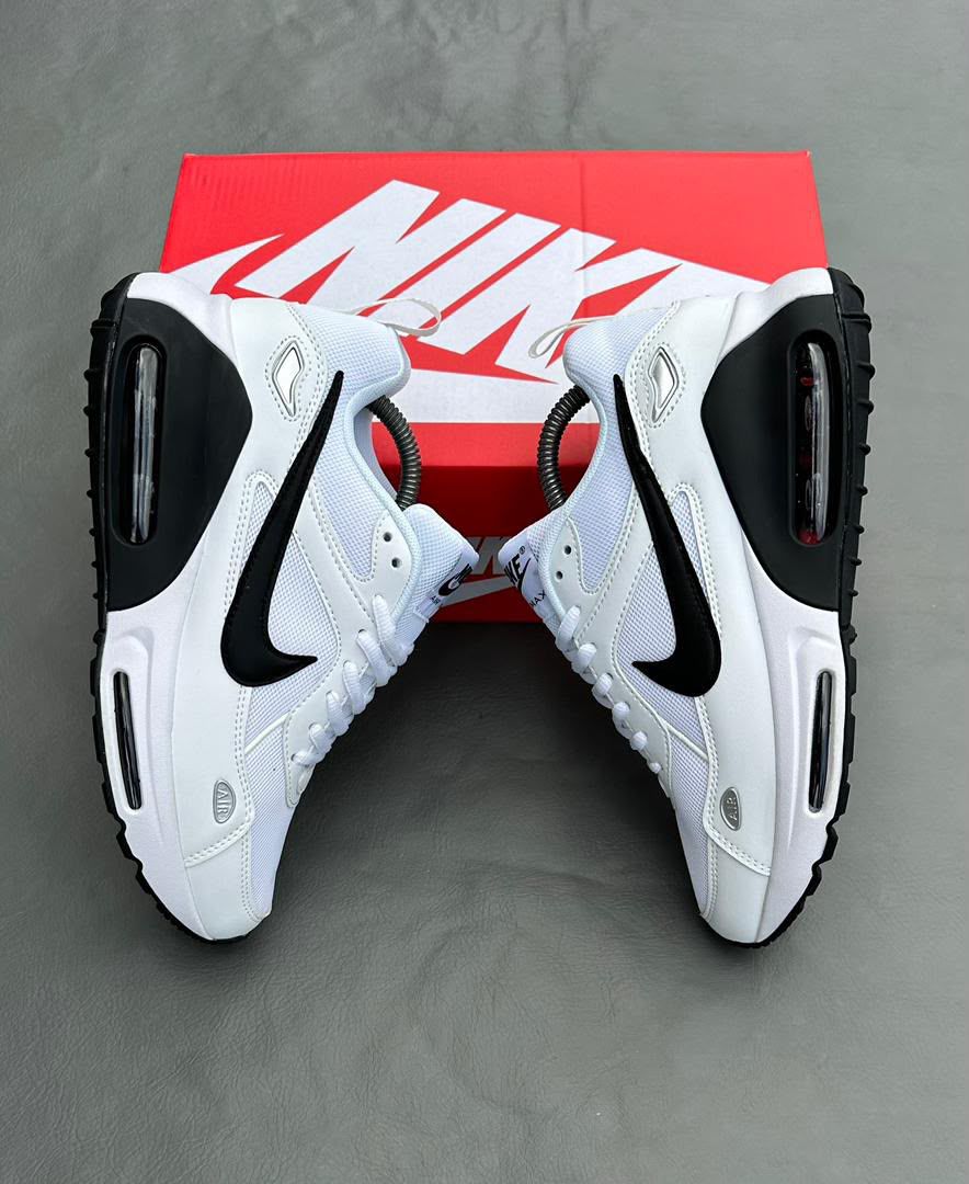NIKE AUTHENTIQUE