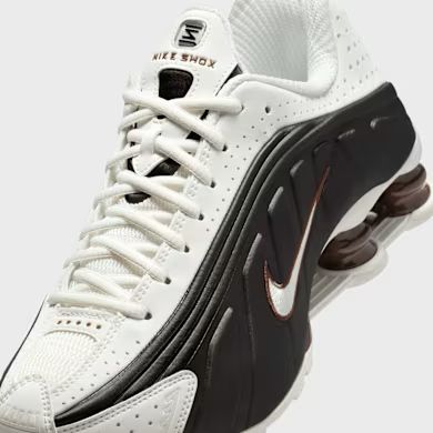 NIKE SHOX R4