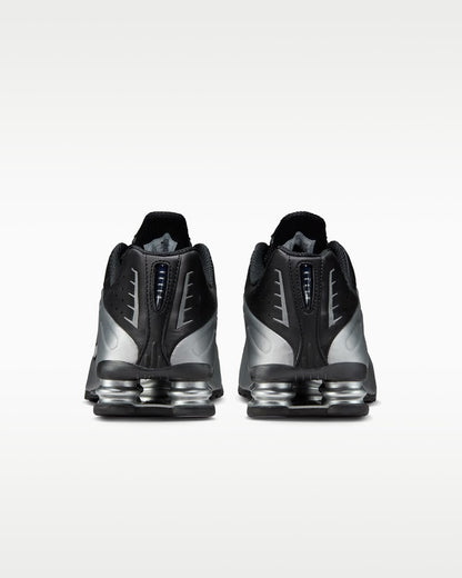 NIKE SHOXE R4