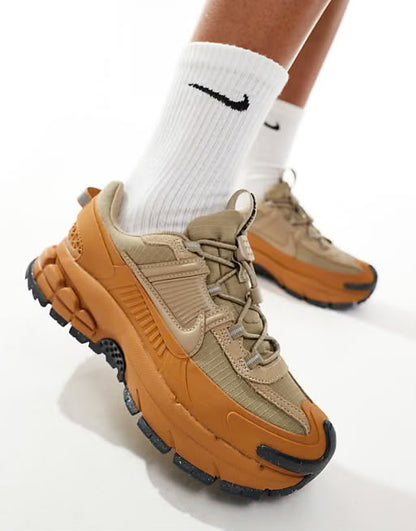 NIKE ZOOM VOMERO ROAM