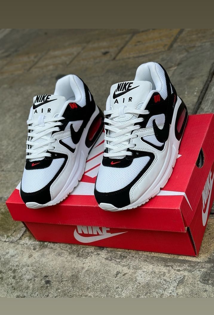 Nike Air Max Command. un modèle classique de la gamme Nike