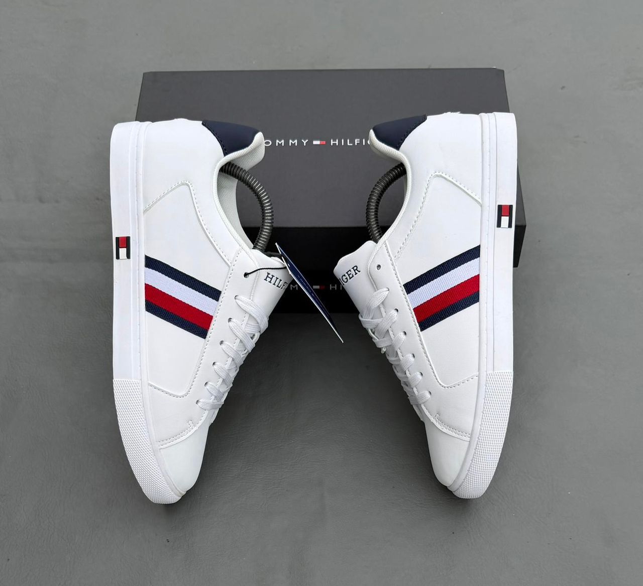 Tommy Hilfiger