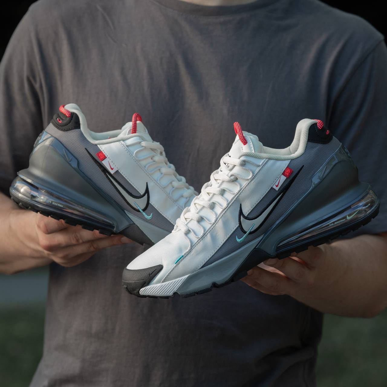 Nike Air Max Pulse Roam GRIS