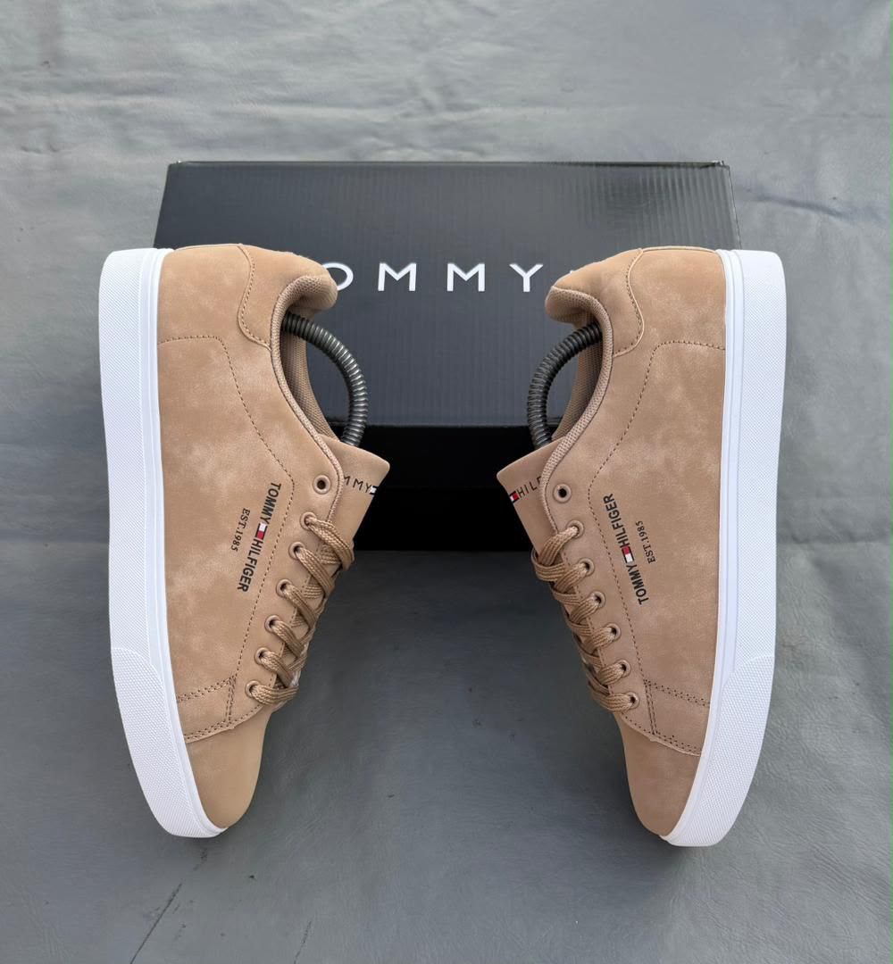 TOMMY HILFIGER 2