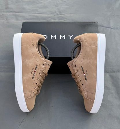 TOMMY HILFIGER 2