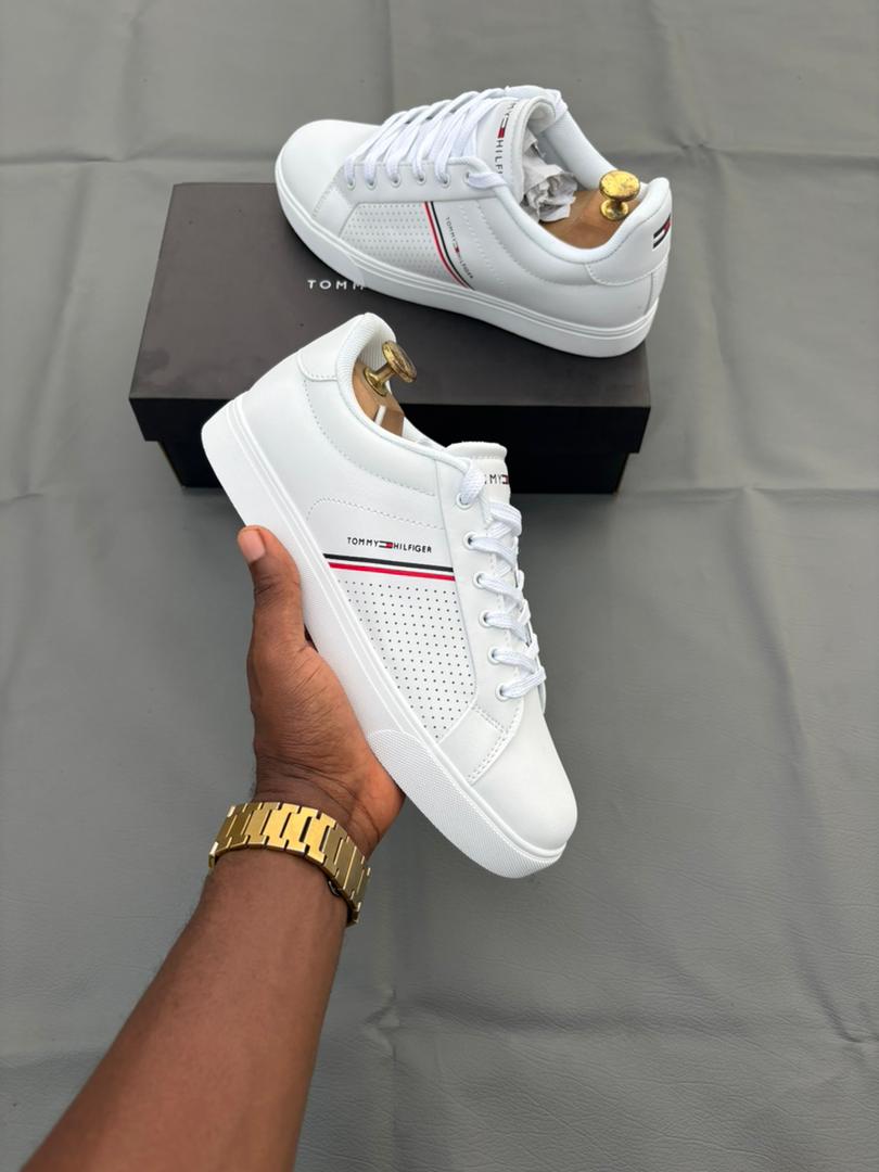 TOMMY HILFIGER