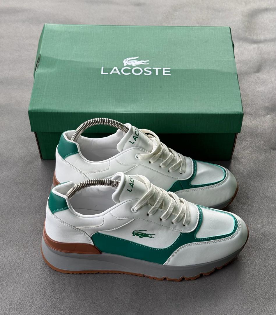 UNE LACOSTE