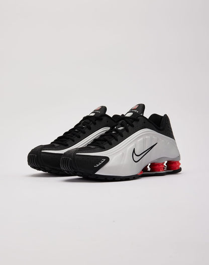 NIKE SHOXE R4
