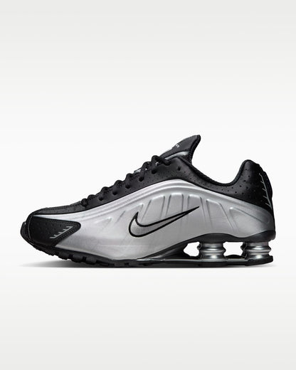 NIKE SHOXE R4