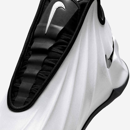 UNE Nike GT Future