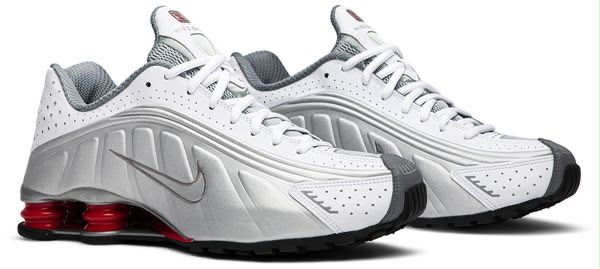 NIKE SHOXE R4