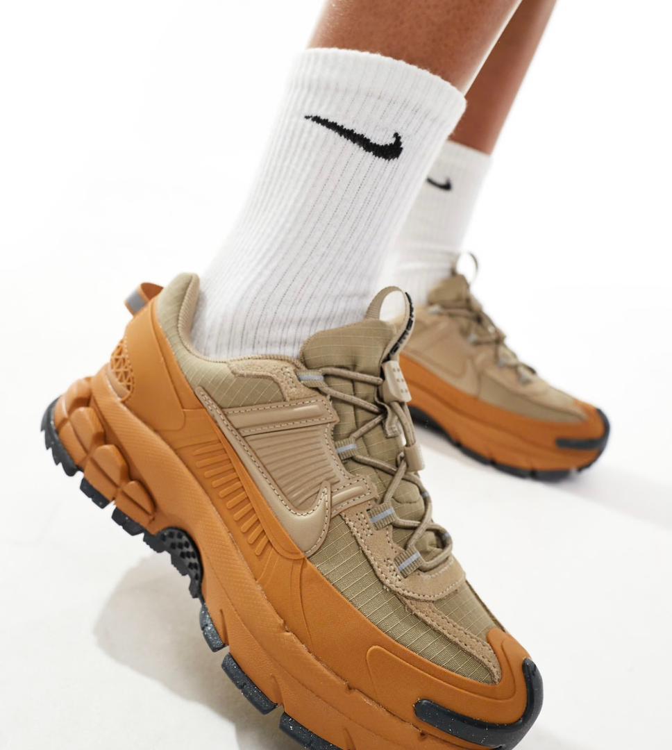 NIKE ZOOM VOMERO ROAM 5