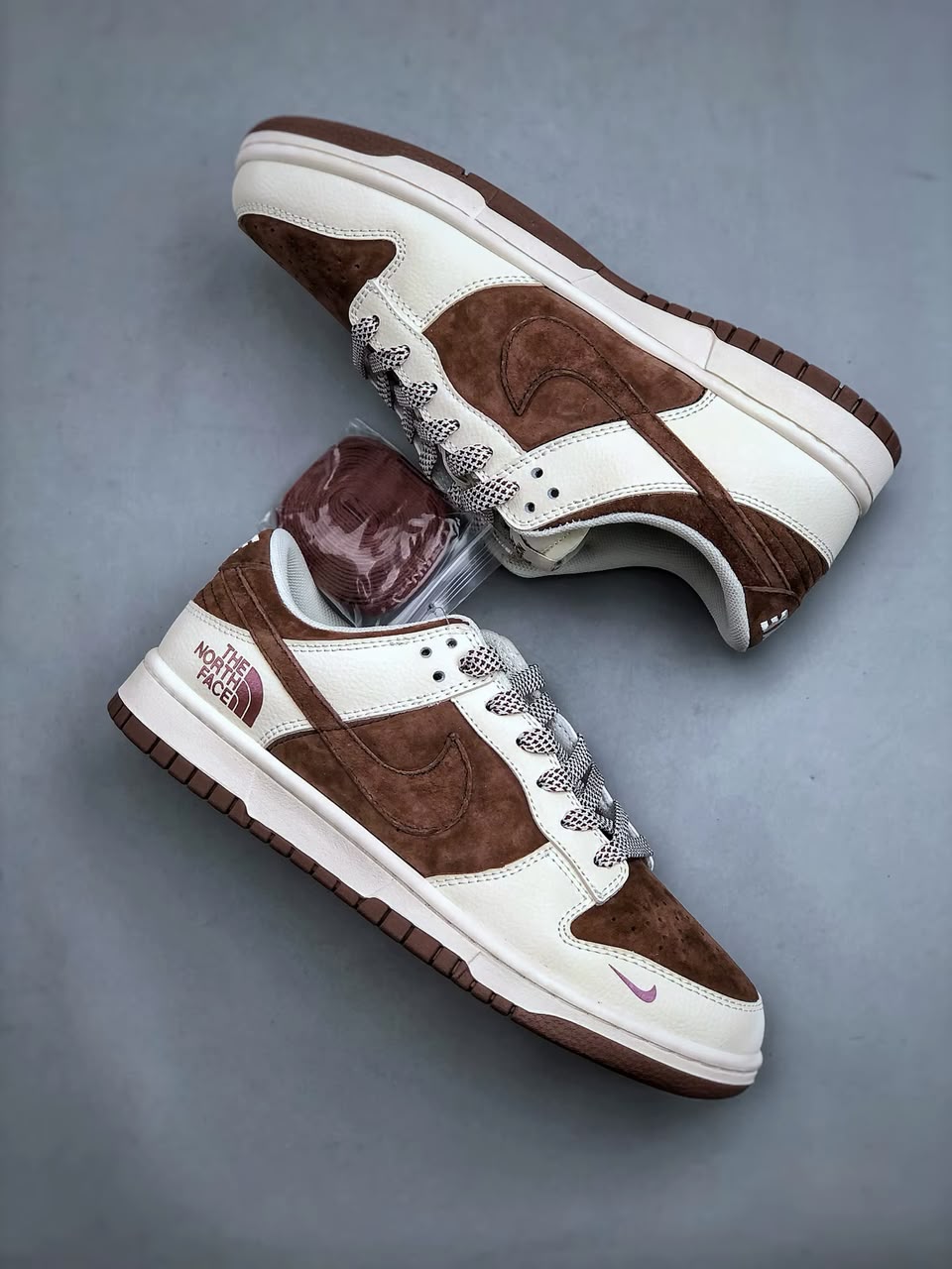 Nike sb Dunk low x the north face