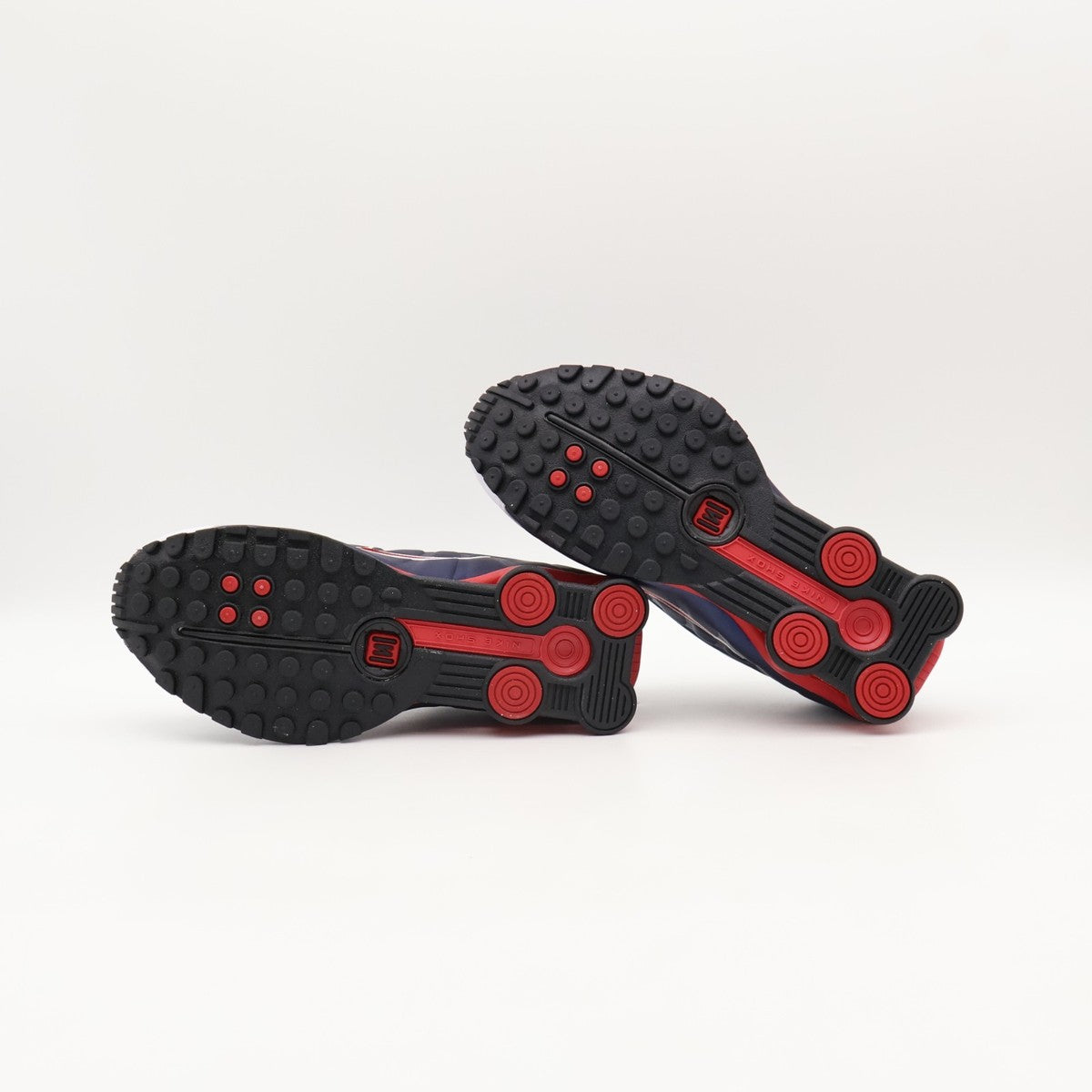 NIKE SHOX R4