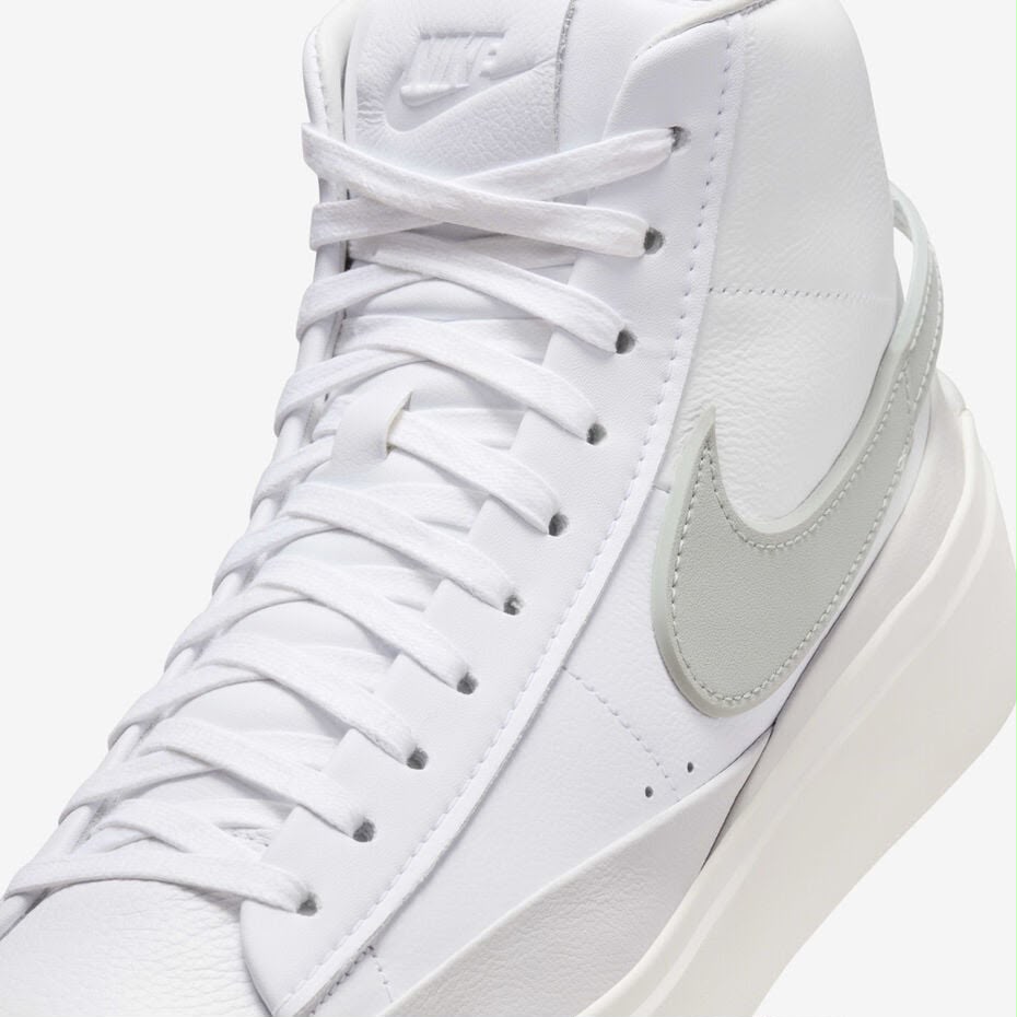 NIKE BLAZER