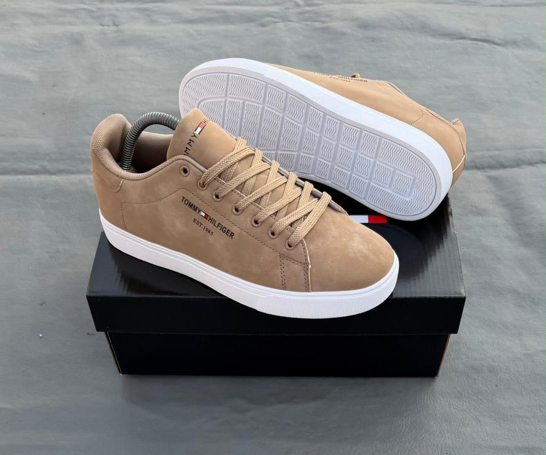 TOMMY HILFIGER 2