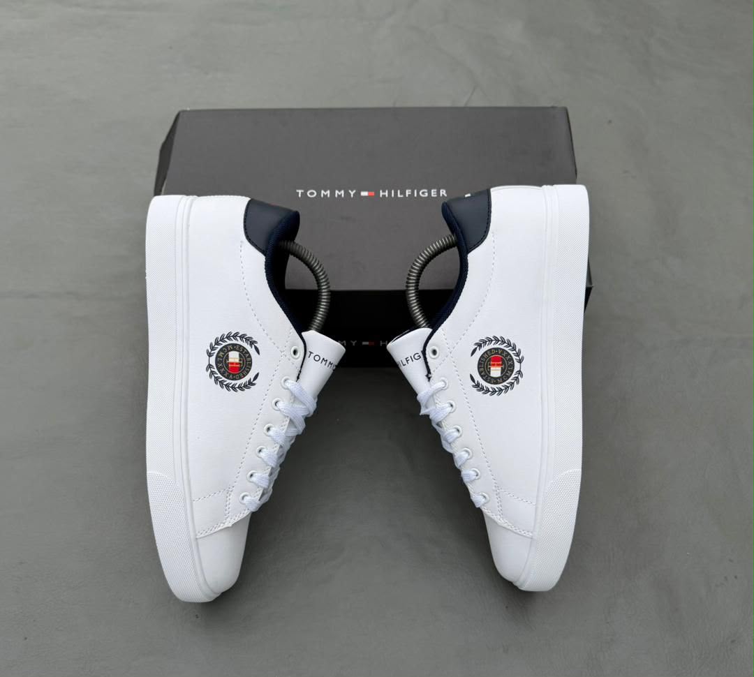 TOMMY HILFIGER 1