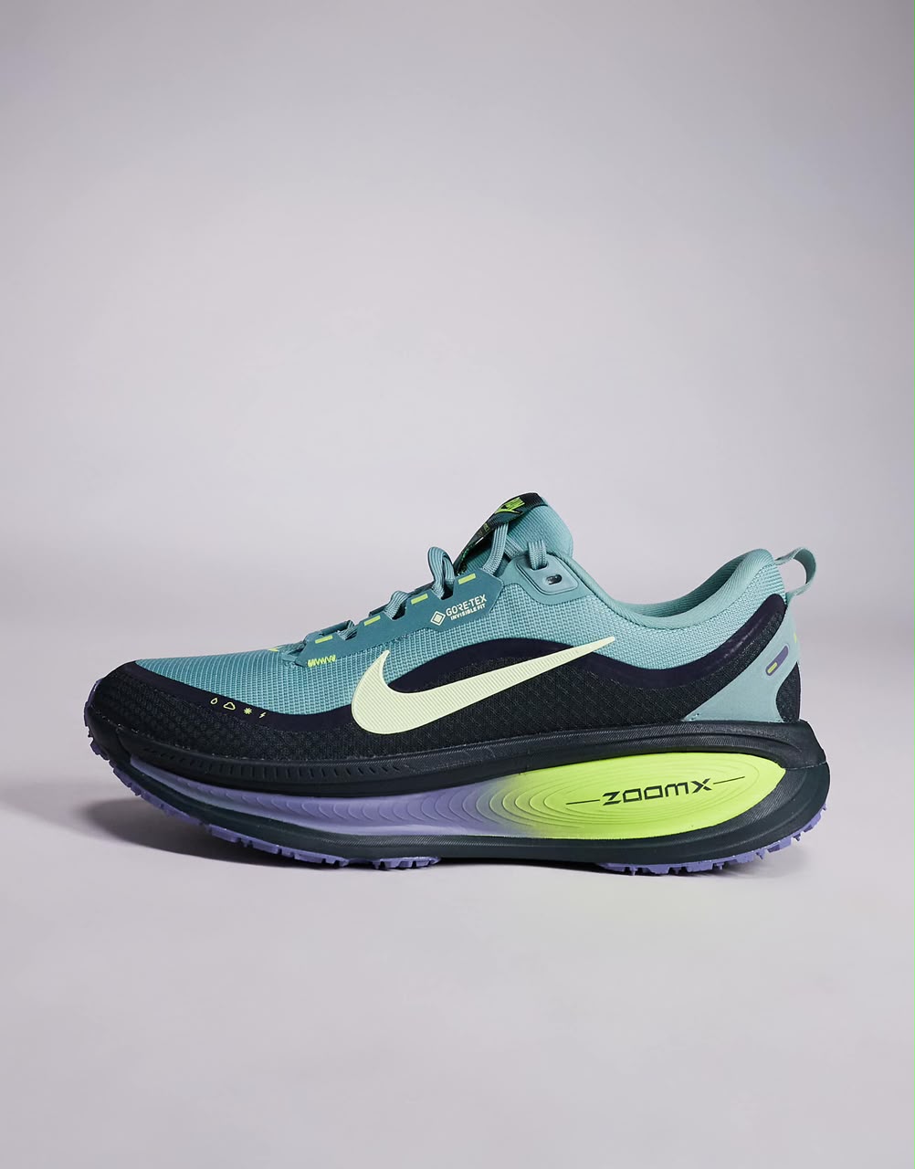 NIKE VOMERO 18