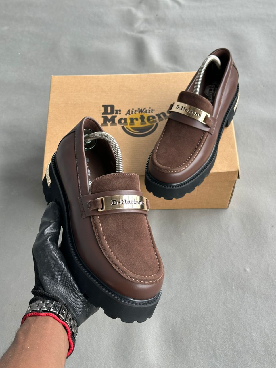 DR MARTENS