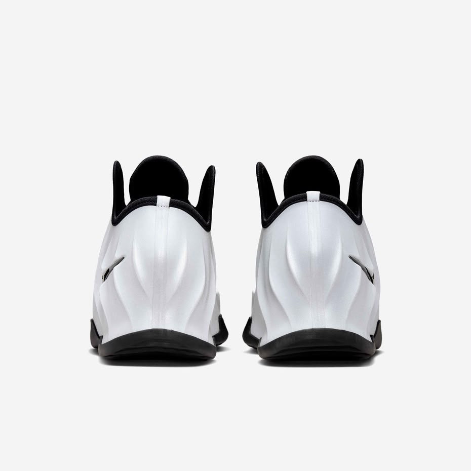 UNE Nike GT Future