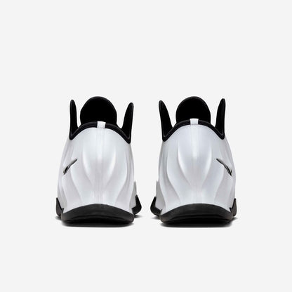 UNE Nike GT Future