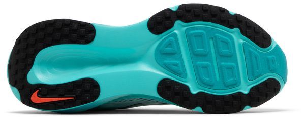 NIKE VOMERO 18